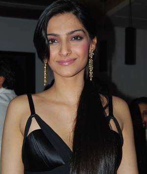 Sonam kapoor discussions detached and lashes out at Delhi